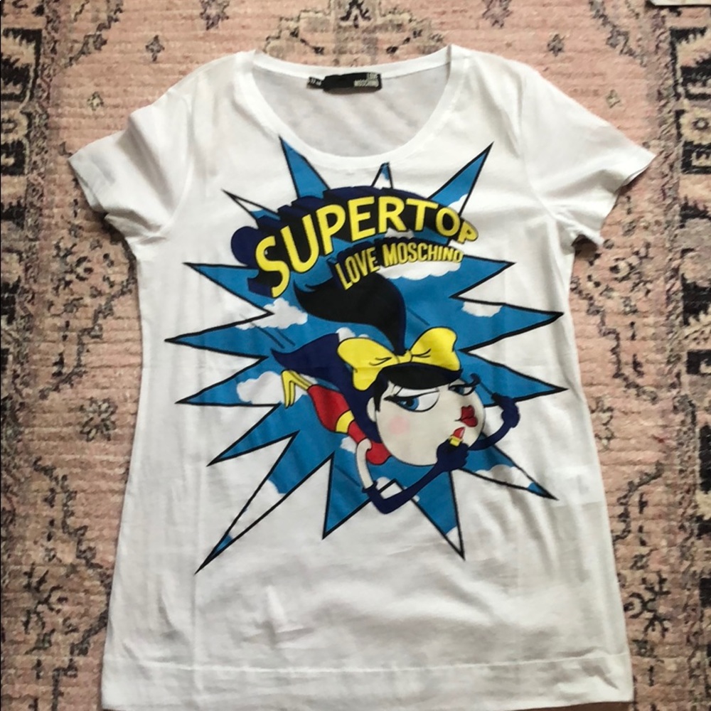 Like new love moschino women T-shirt